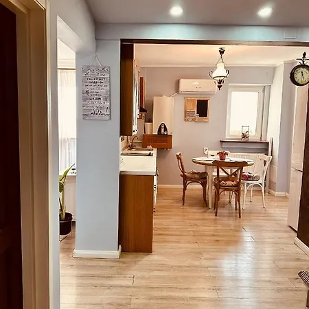 Comfort Place Iii Apartment